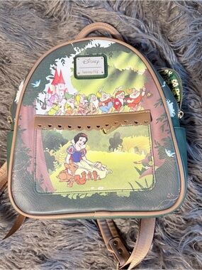 Disney Snow White & The Seven Dwarfs limited edition Loungefly